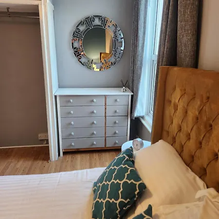 Amazing Amazing Location Bristol