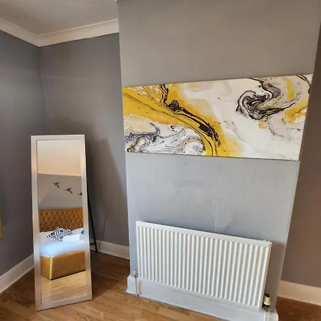 Amazing Amazing Location בית נופש בריסטול